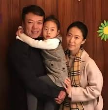 申雪赵宏博二胎宝宝性别揭晓：冰上情侣迎来家庭新成员